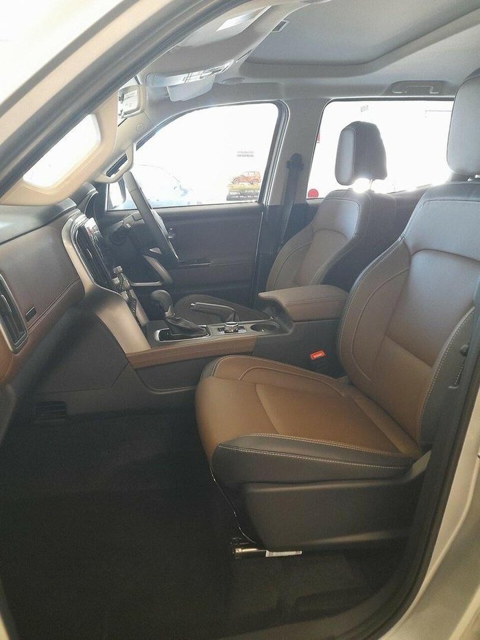 2023 Mahindra Scorpio Z8L 4X4 Dazzling Silver