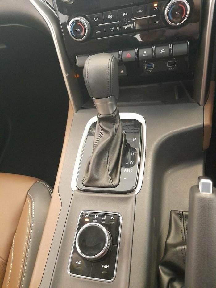 2023 Mahindra Scorpio Z8L 4X4 Dazzling Silver