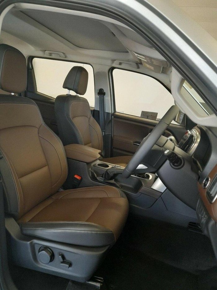 2023 Mahindra Scorpio Z8L 4X4 Dazzling Silver