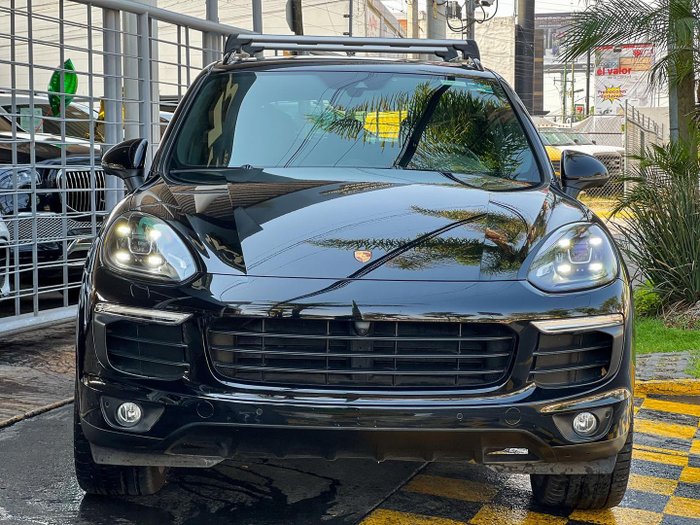 2018 Porsche Cayenne Platinum Edition