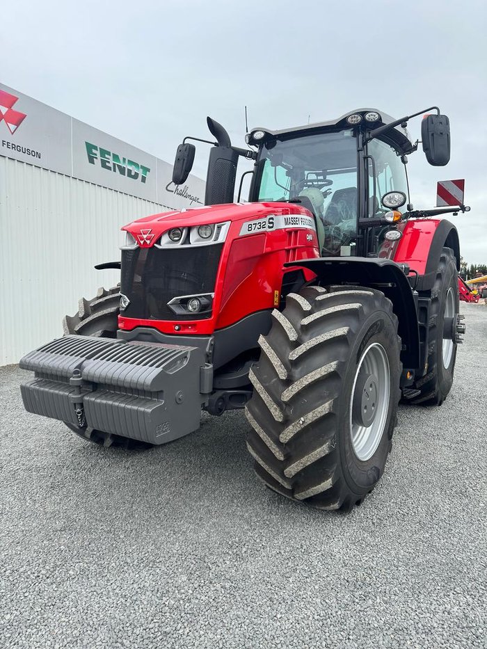 0 Massey Ferguson Demo 8732S Dyna -Vt Red