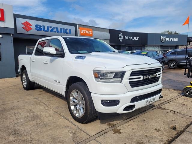 2023 RAM LARAMIE 1500 SPORT MY23 1500 Laramie Sport Crew Cab RamBox (with tonneau and bed divider) Bright White