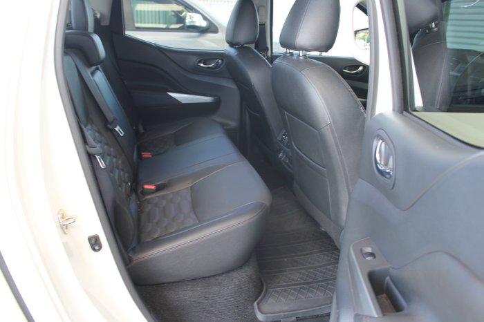 2024 Nissan Navara ST-X