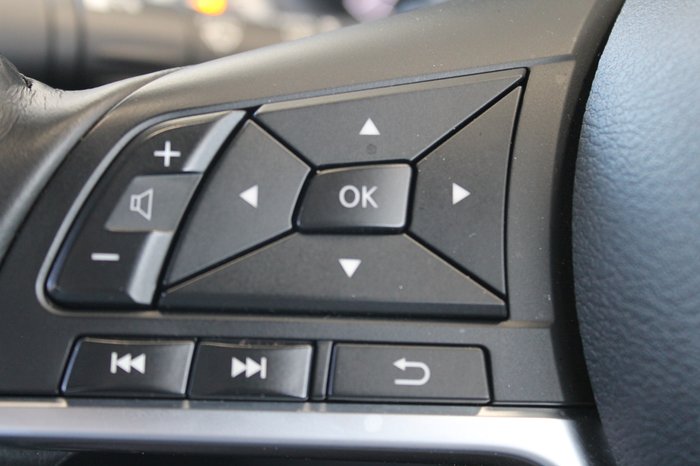 2024 Nissan Navara ST-X