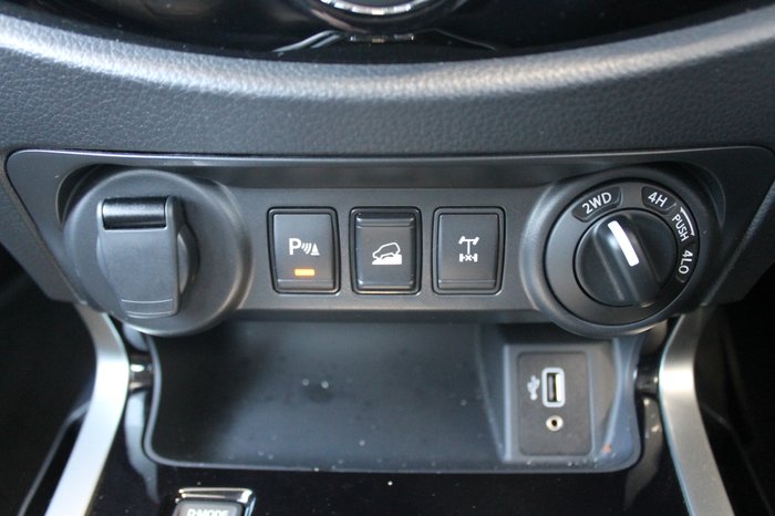 2024 Nissan Navara ST-X