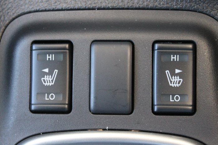 2024 Nissan Navara ST-X