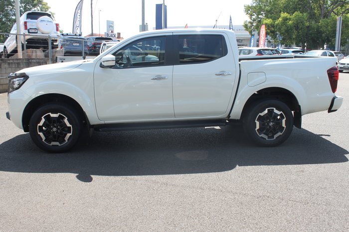 2024 Nissan Navara ST-X