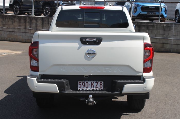 2024 Nissan Navara ST-X