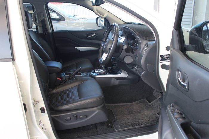 2024 Nissan Navara ST-X