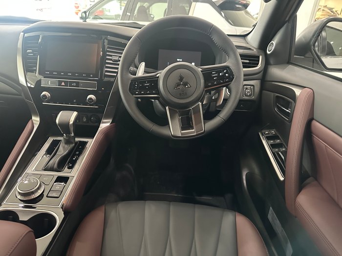 2025 MITSUBISHI PAJERO SPORT GSR