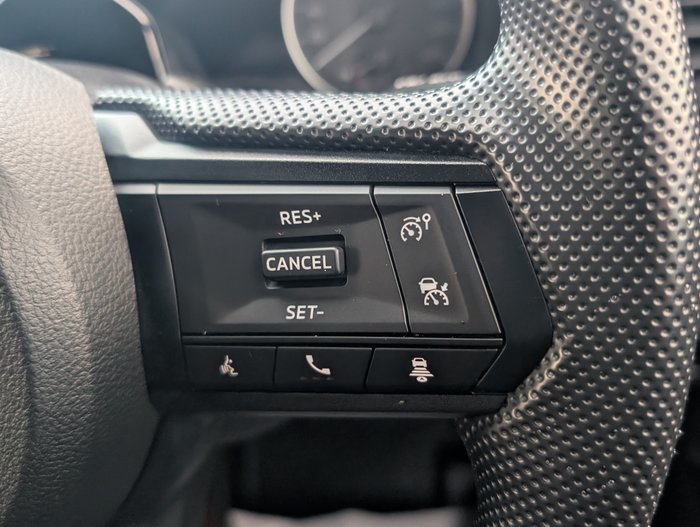 2025 Mitsubishi Triton GLX+