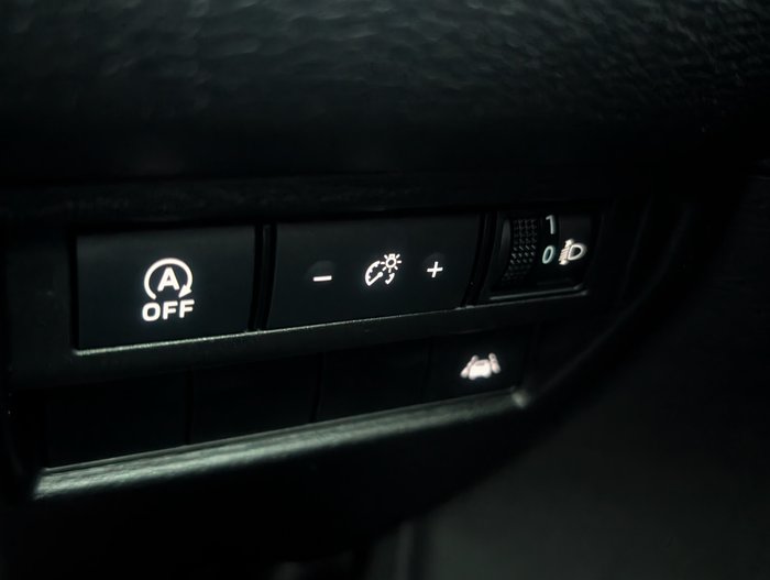 2025 Mitsubishi Triton GLX+