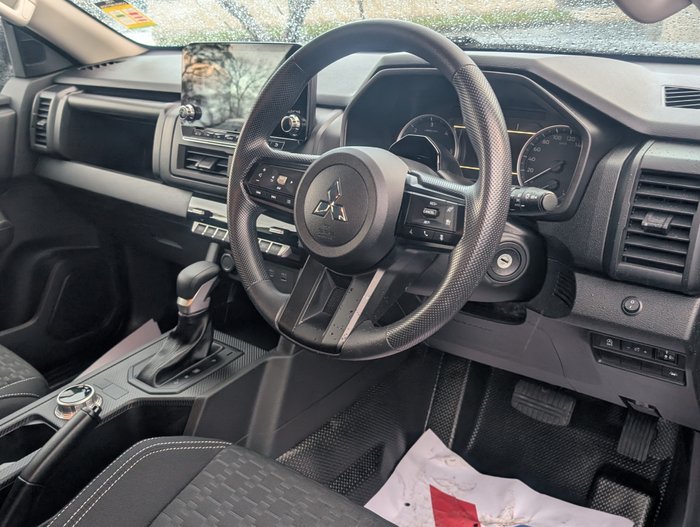 2025 Mitsubishi Triton GLX+