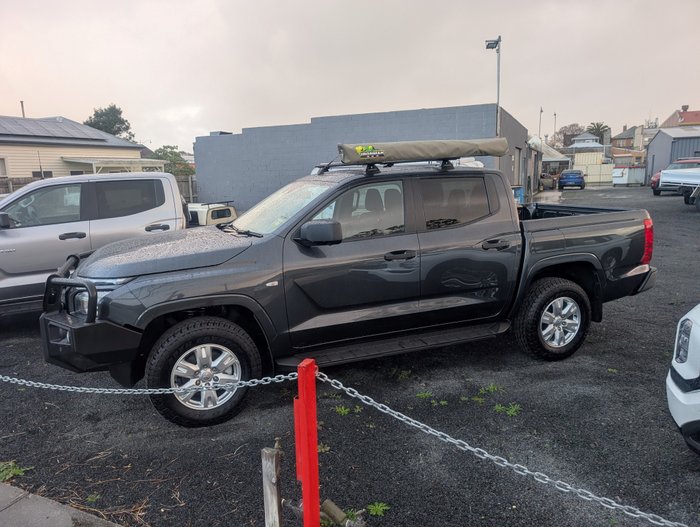 2025 Mitsubishi Triton GLX+