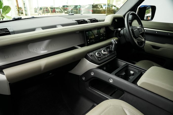 2023 Land Rover Defender 110 P400 S