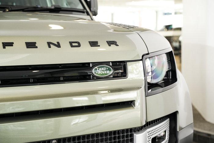 2023 Land Rover Defender 110 P400 S