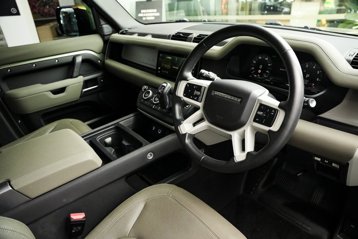 2023 Land Rover Defender 110 P400 S