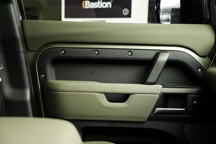 2023 Land Rover Defender 110 P400 S