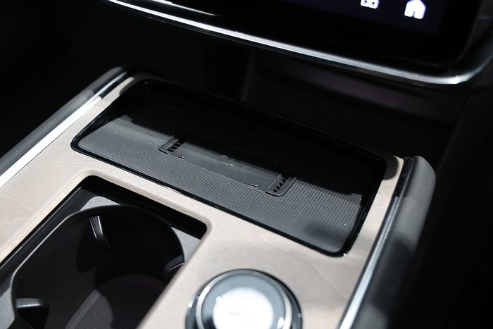 2025 Volvo EX90 Plus Twin Motor