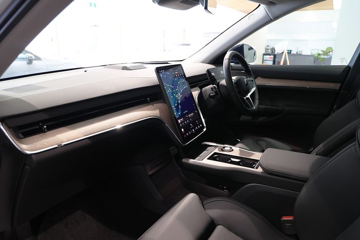 2025 Volvo EX90 Plus Twin Motor