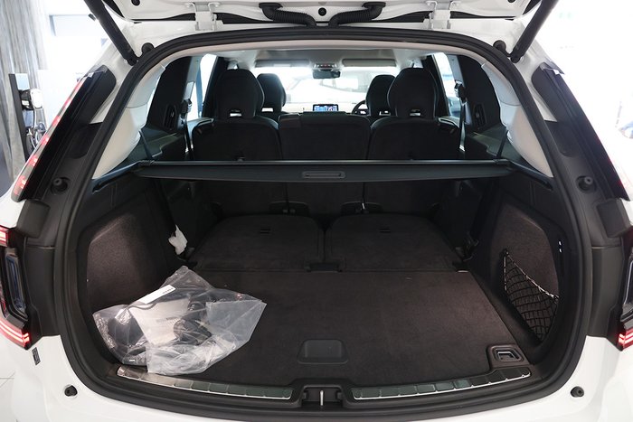 2025 Volvo EX90 Plus Twin Motor