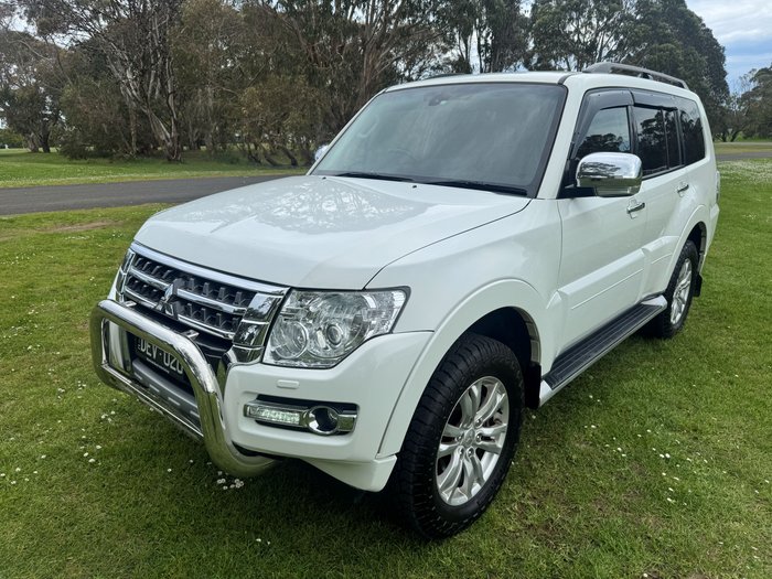 2017 Mitsubishi Pajero GLS