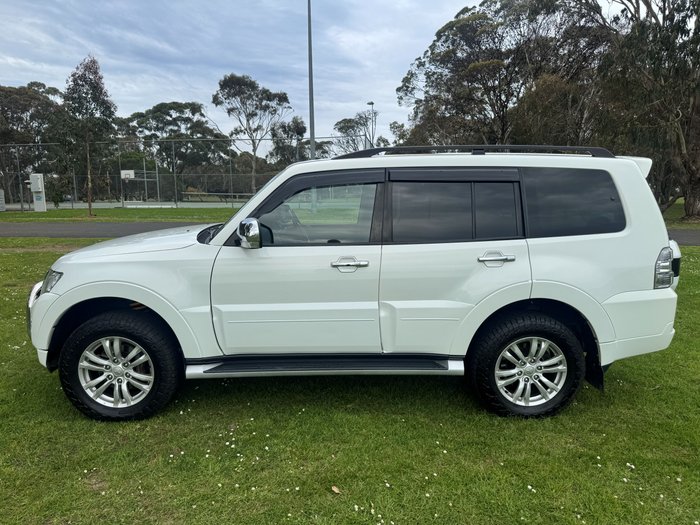 2017 Mitsubishi Pajero GLS