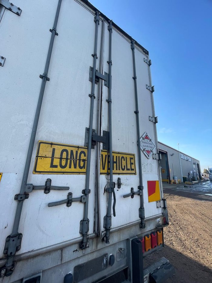 1999 Maxitrans B Double Curtainsider Double Drop Deck Combination