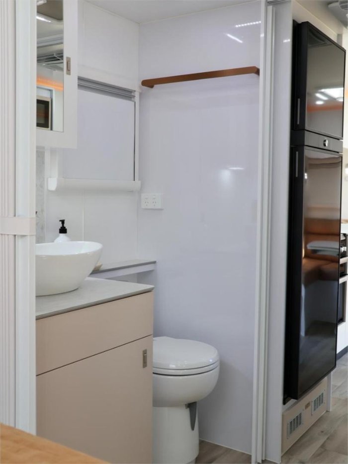 2025 Wonderland RV Hornet 2200 Rear Club Lounge