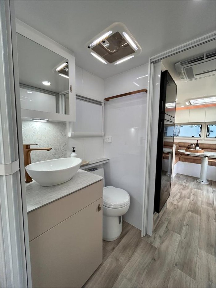 2025 Wonderland RV Hornet 2200 Rear Club Lounge