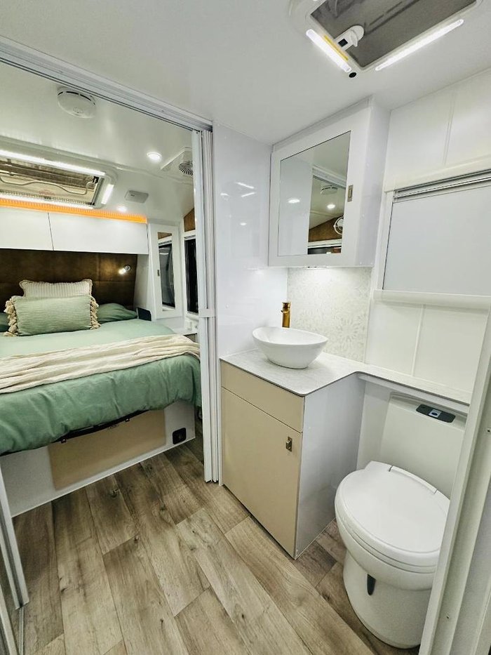 2025 Wonderland RV Hornet 2200 Rear Club Lounge