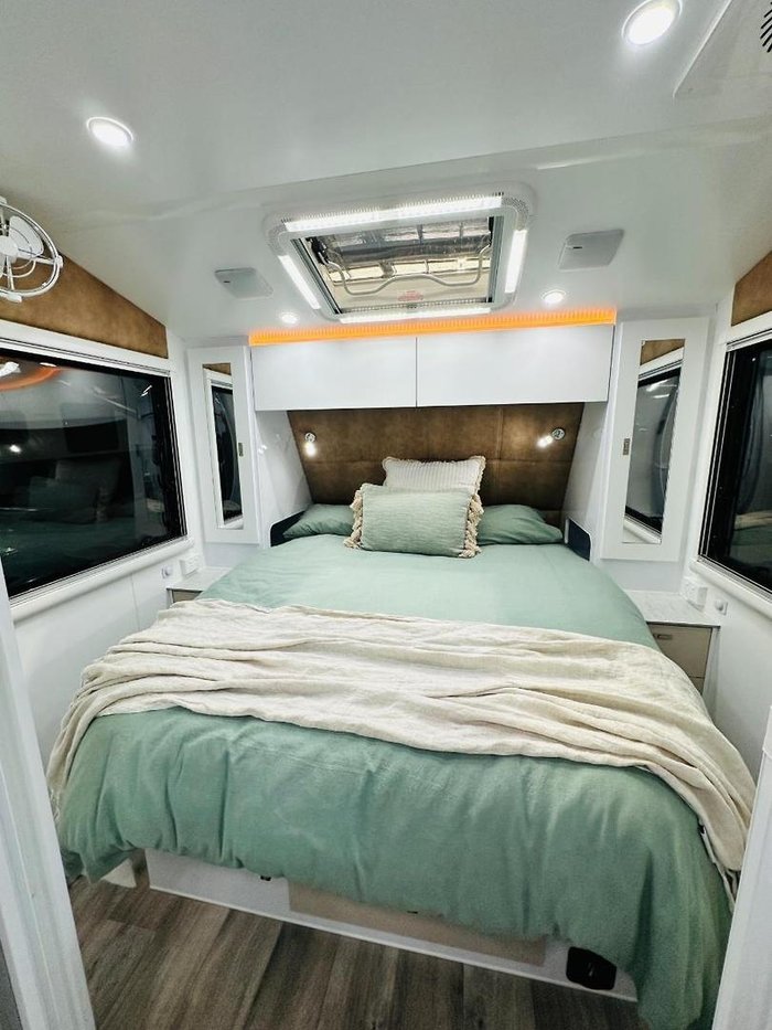 2025 Wonderland RV Hornet 2200 Rear Club Lounge