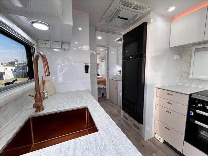 2025 Wonderland RV Hornet 2200 Rear Club Lounge