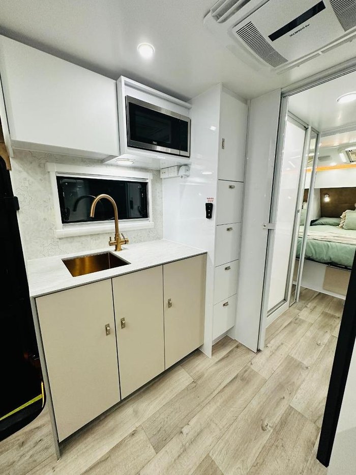 2025 Wonderland RV Hornet 2200 Rear Club Lounge