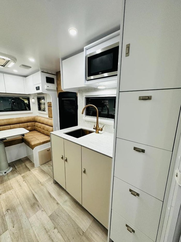 2025 Wonderland RV Hornet 2200 Rear Club Lounge