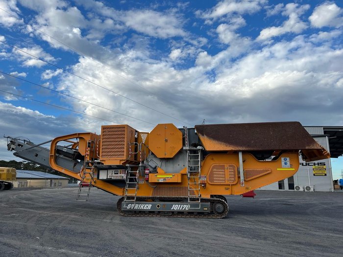 2022 Striker JQ1170 Yellow