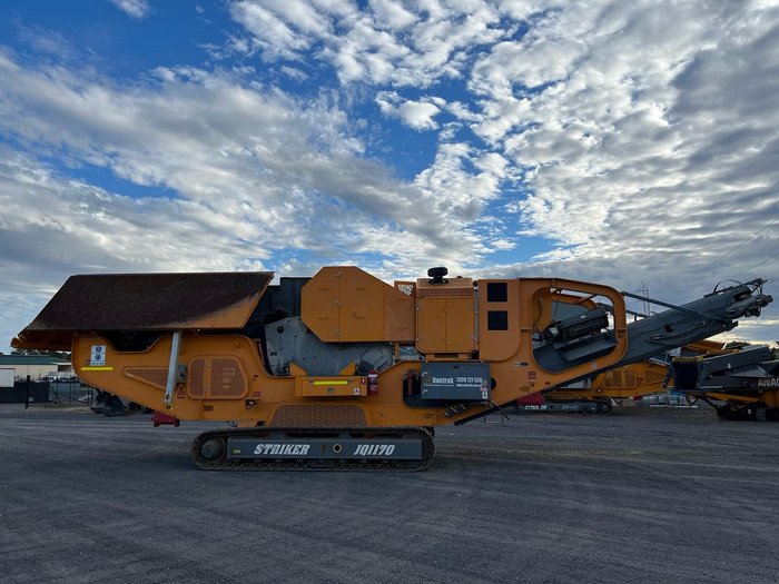 2022 Striker JQ1170 Yellow