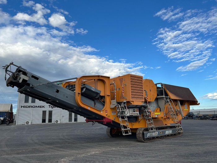 2022 Striker JQ1170 Yellow