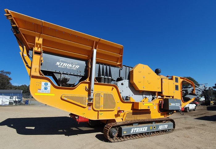 2022 Striker JQ1170 Yellow