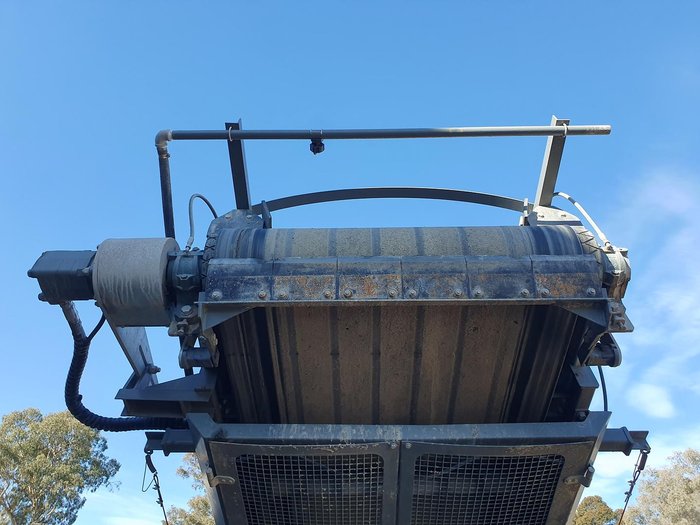 2022 Striker JQ1170 Yellow