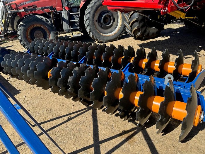 2025 Grizzly 108 Plate Field Boss Folding Wing