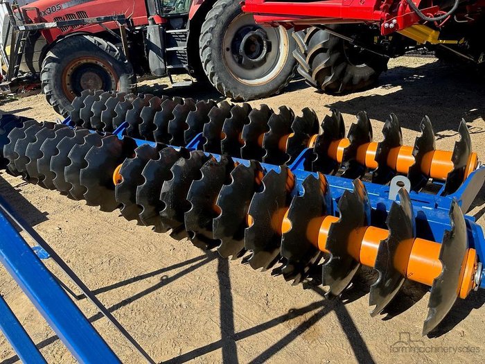 2025 Grizzly 108 Plate Field Boss Folding Wing