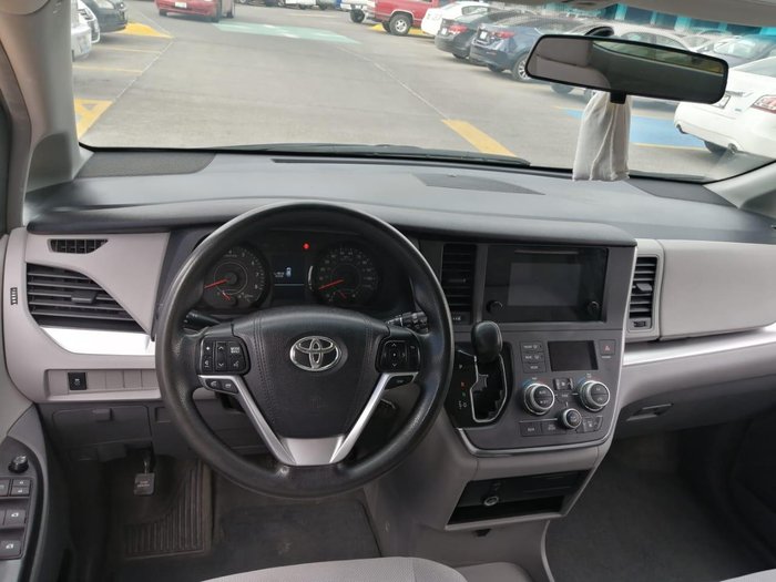 2015 Toyota Sienna LE