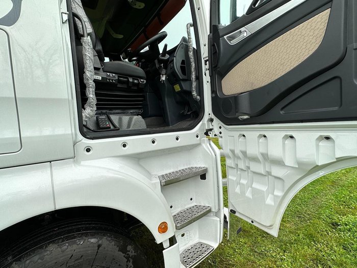 2024 Sinotruk Sitrak C7h
