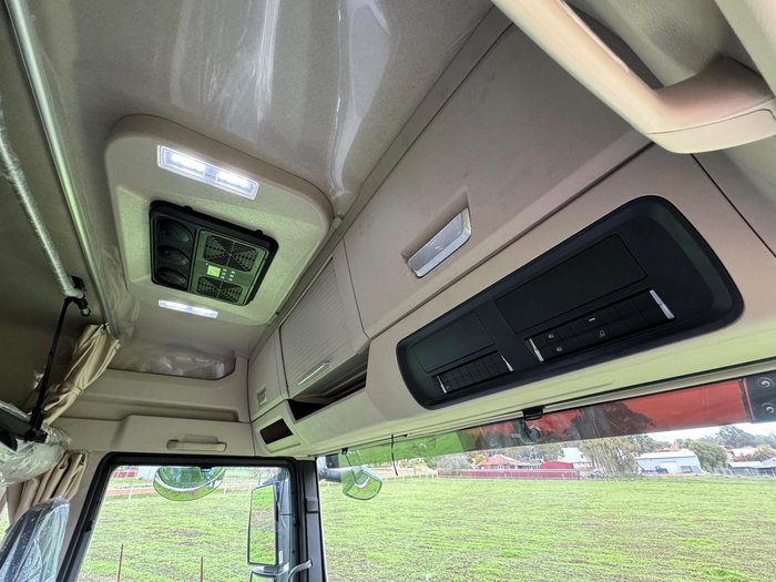 2025 Sinotruk Sitrak C7h