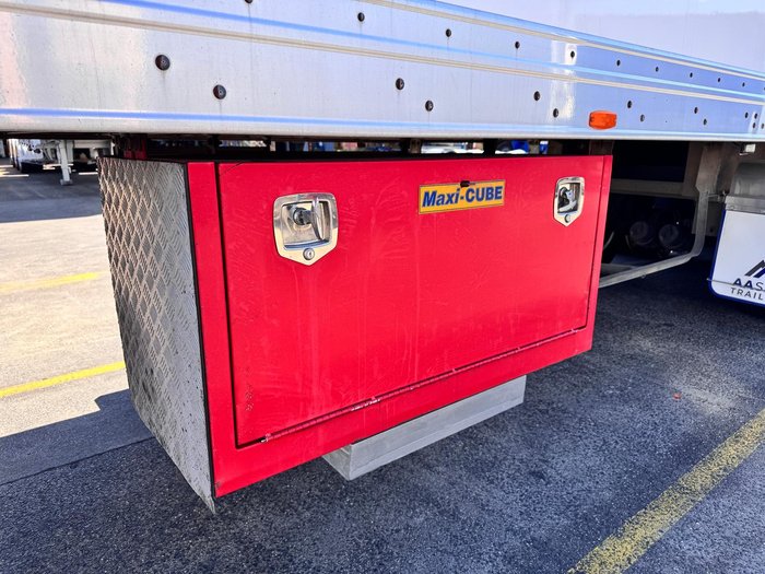 2014 Maxitrans 24 Pallet, -23 Freezer Double Stacker, Rear Evap