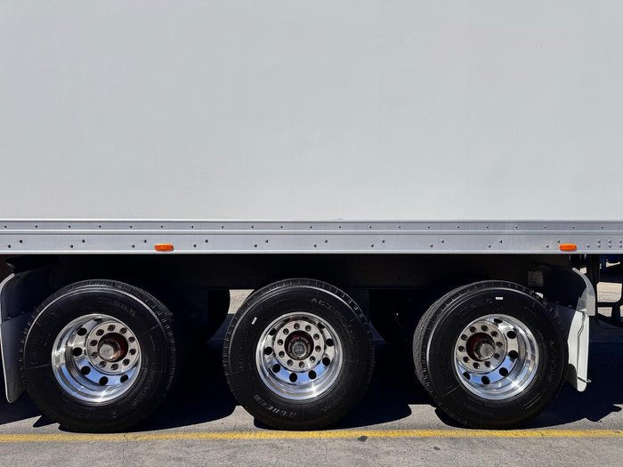 2014 Maxitrans 24 Pallet, -23 Freezer Double Stacker, Rear Evap