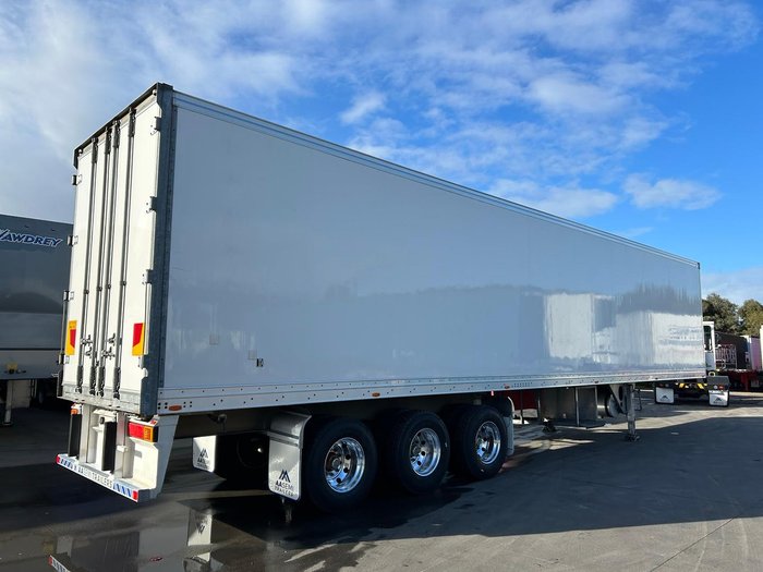 2014 Maxitrans St3 Od 24 Pallet -23 Freezer, Rear Eavp