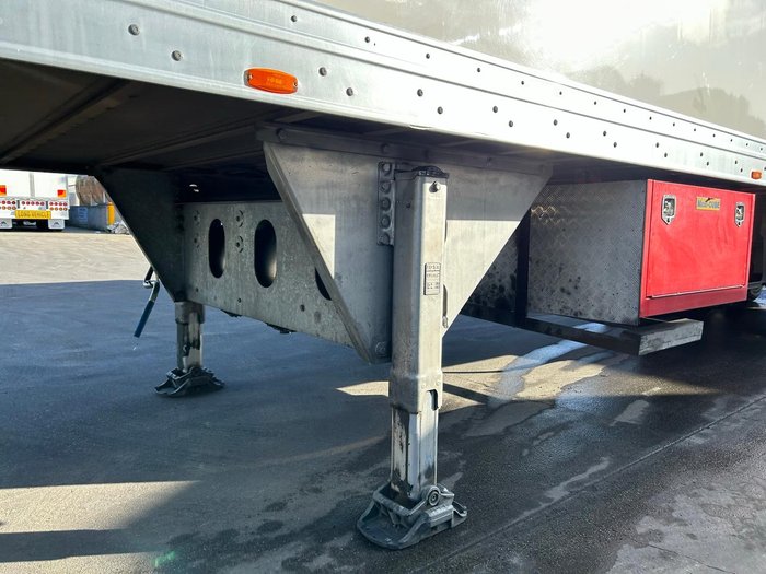 2014 Maxitrans St3 Od 24 Pallet -23 Freezer, Rear Eavp