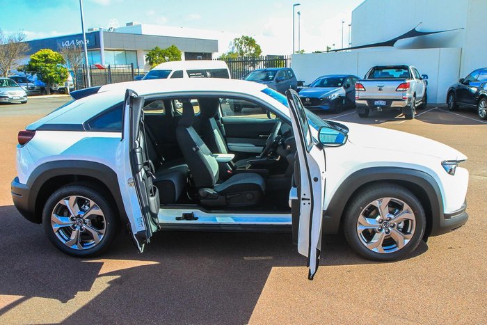 2023 Mazda MX-30 G20e Evolve